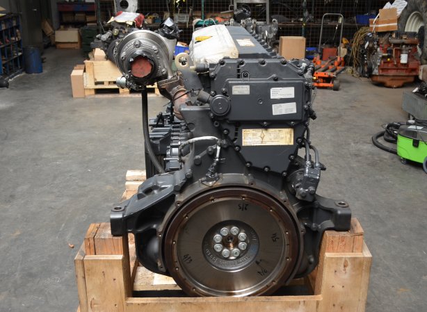Двигател Iveco за New Holland T9.450, T9.505, T9.560 и комбайн CR